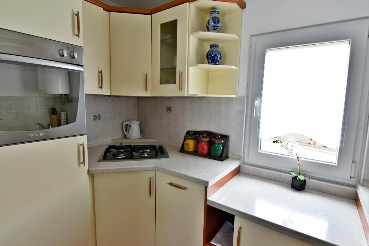 Apartment Savudrija 13589A 0*,
