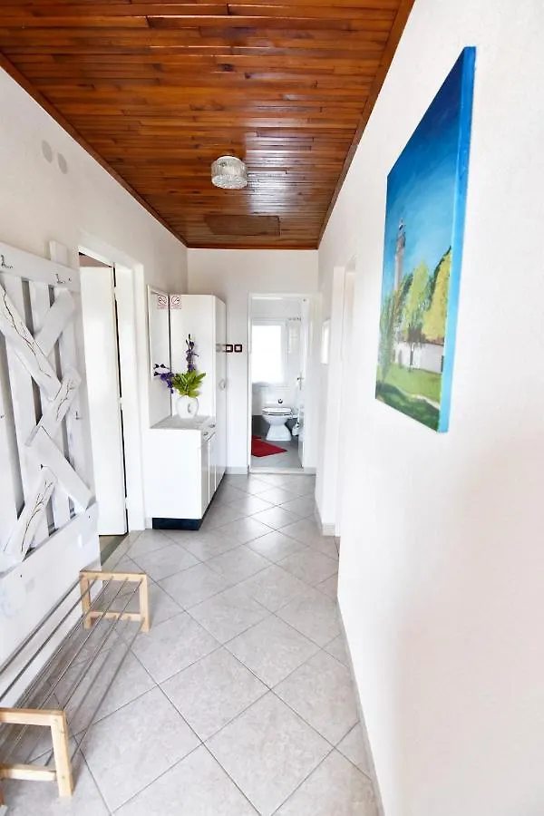 Apartment Savudrija 13589A